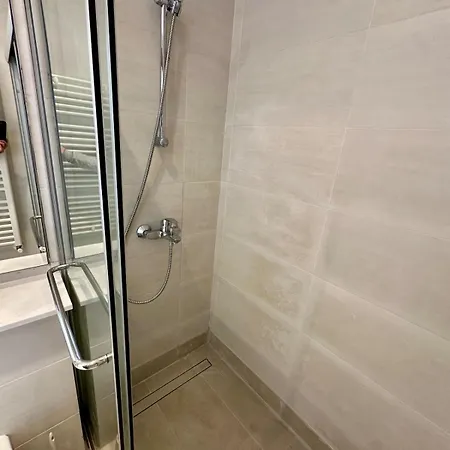 Luxurious 2 Bedroom Flat Apartment