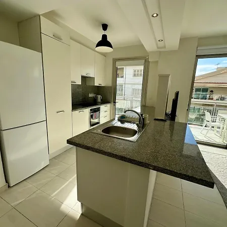 Luxurious 2 Bedroom Flat Apartment Strovolos