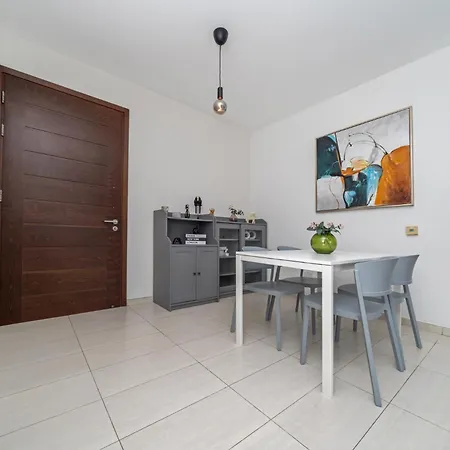 Luxurious 2 Bedroom Flat Appartamento Strovolos