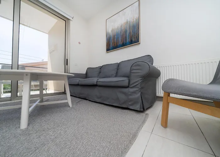 アパート Luxurious 2 Bedroom Flat Strovolos