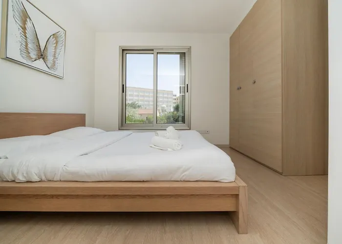 Luxurious 2 Bedroom Flat Appartement *